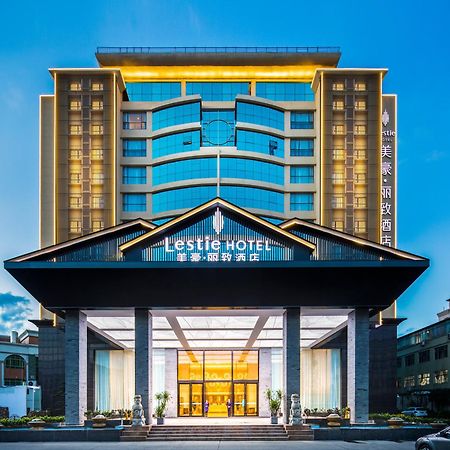 Mehood Lestie International Hotel Nancun Wanbo Metro Station Branch - Free Shuttle Bus To Canton Fair Complex During Canton Fair Period & Free Breakfast & Free Afternoon Tea & Free Midnight Snack & Free Vpn Internet Access Eksteriør billede