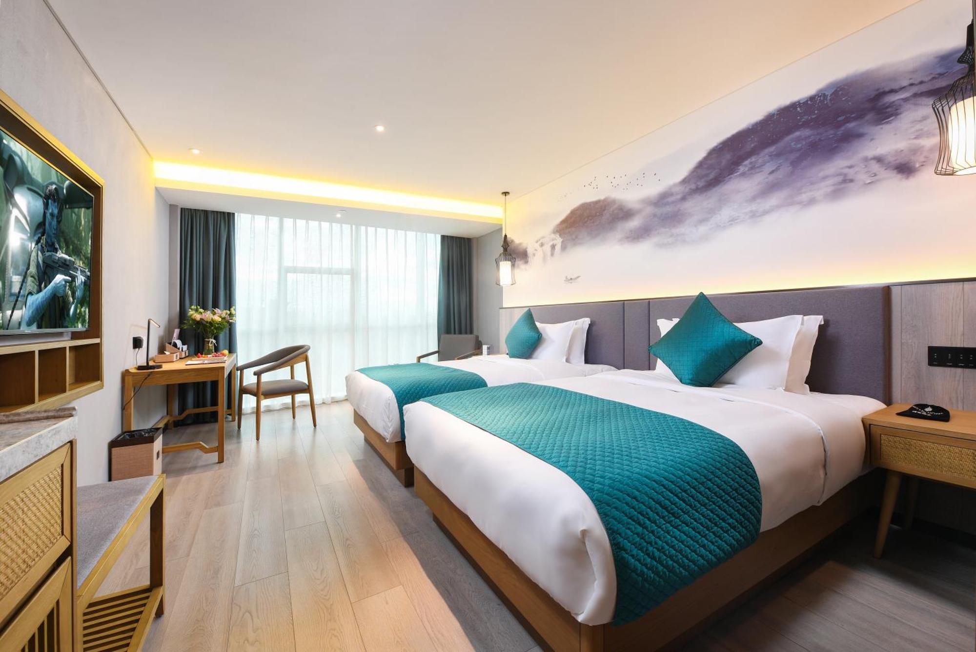 Mehood Lestie International Hotel Nancun Wanbo Metro Station Branch - Free Shuttle Bus To Canton Fair Complex During Canton Fair Period & Free Breakfast & Free Afternoon Tea & Free Midnight Snack & Free Vpn Internet Access Eksteriør billede